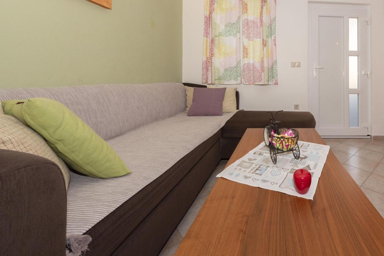 Apartments Max Ražanac Zewnętrze zdjęcie